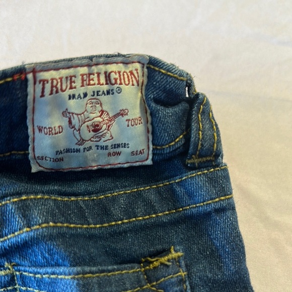 True Religion Blue Jeans with Signature Horseshoe Stitching - Picture 2 of 8